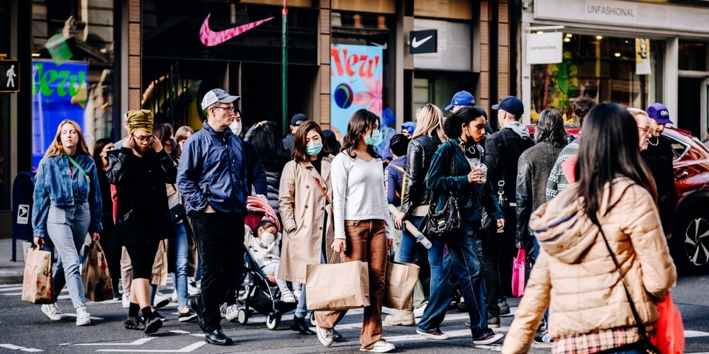 img of Consumer Confidence Soars: Inflation Fears Fade, Economic Future Brightens